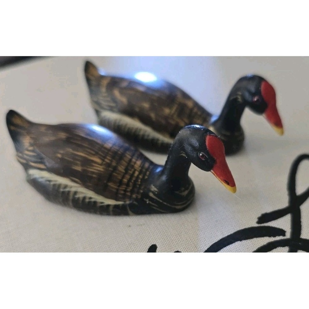 2 Common Gal Wood‎ figurine from the ANRI, Italy Wildlife Art Bird Collection